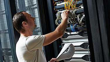 05-iddi-informatique-depannage-sur-site-maintenance-informatique-services-informatiques-geneve-lausanne Dépannage informatique sur site